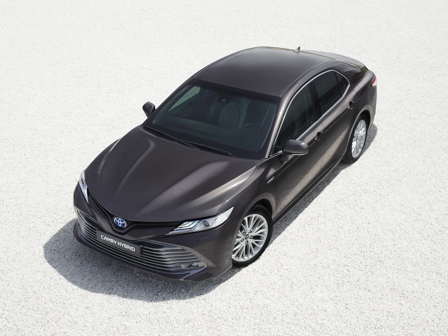 2020 Toyota Camry Hybrid: Review, Specs and Price in UAE