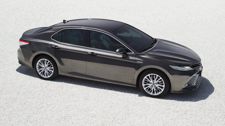 2020 Toyota Camry Hybrid Review Specs And Price In Uae