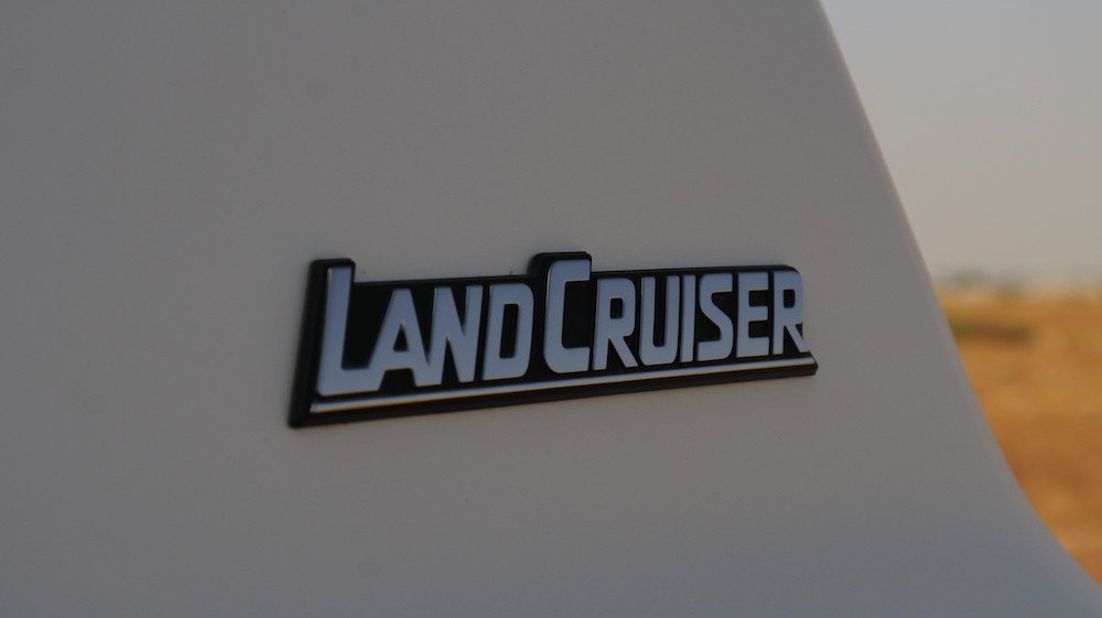 Land Cruiser Emblem