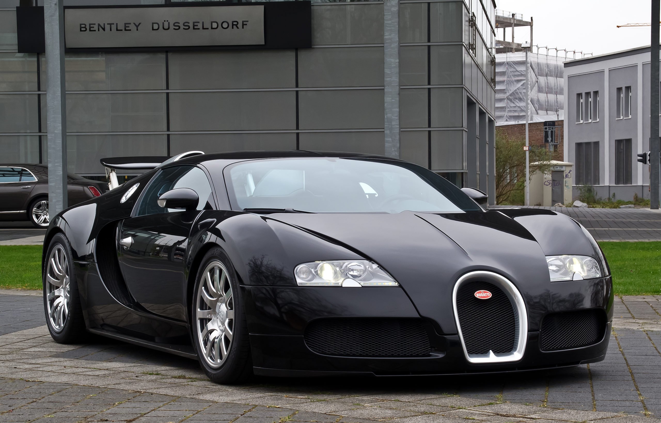 Bugatti Veyron one of the most Instagram able or Insta-worthy cars among on social media