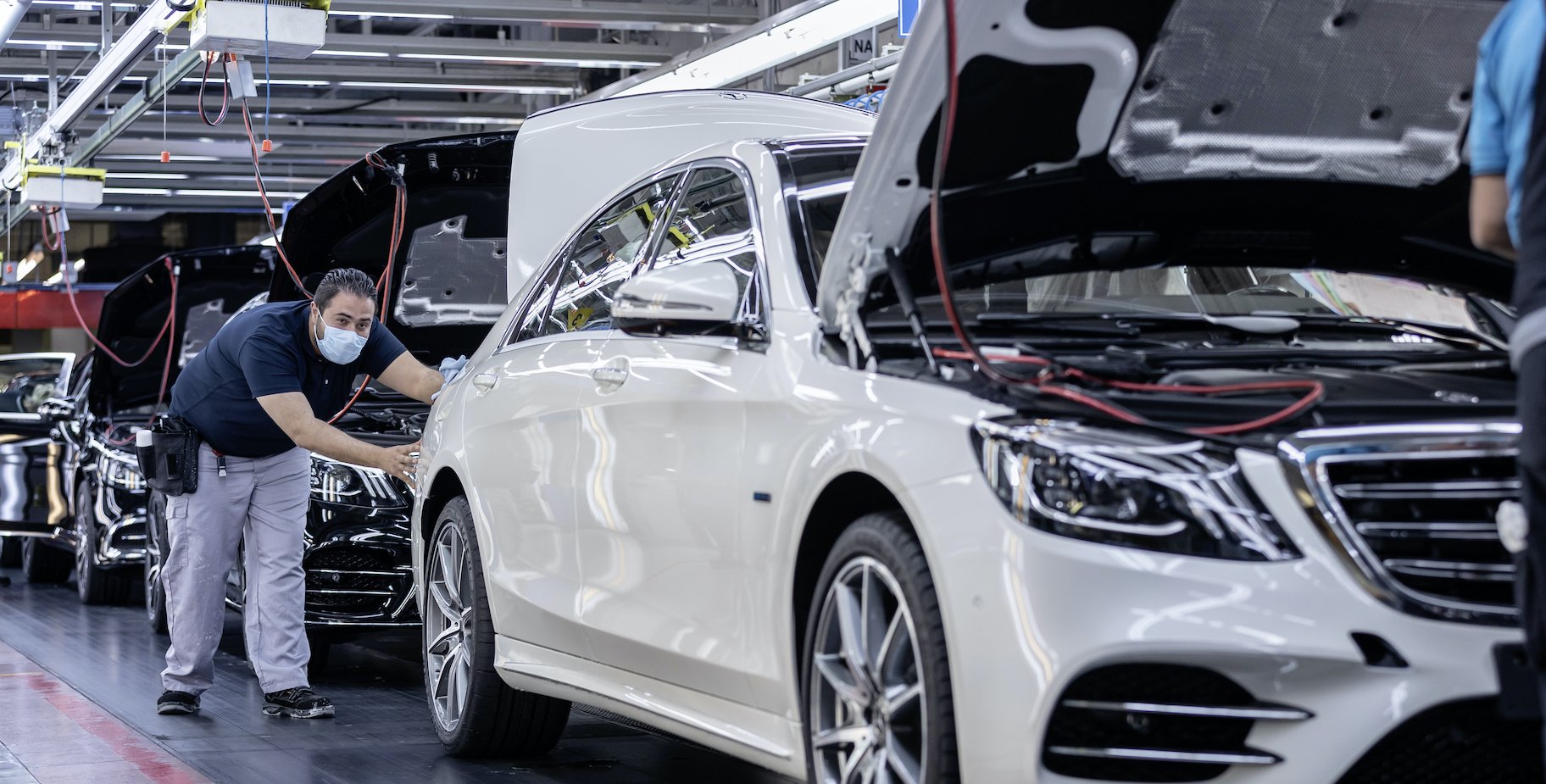 Mercedes-Benz has restarted the car manufacturing plants all across germany taking comprehensive measures to ensure safety among staff