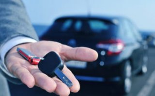 Buying vs Leasing a car in UAE