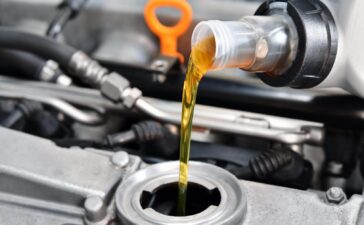 How to check engine oil