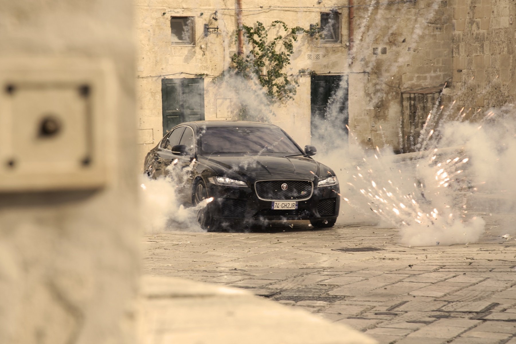 Jaguar XF Debuts in Bond Movie - No Time To Die