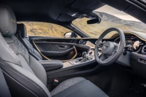 Interior of the GT Mulliner with Blackline specifications