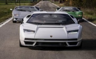 Lamborghini Countach LPI 800-4