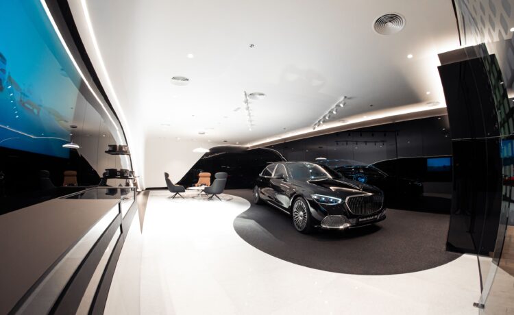 Mercedes-Maybach first display lounge opened in Abu Dhabi by Emirates Motor Company