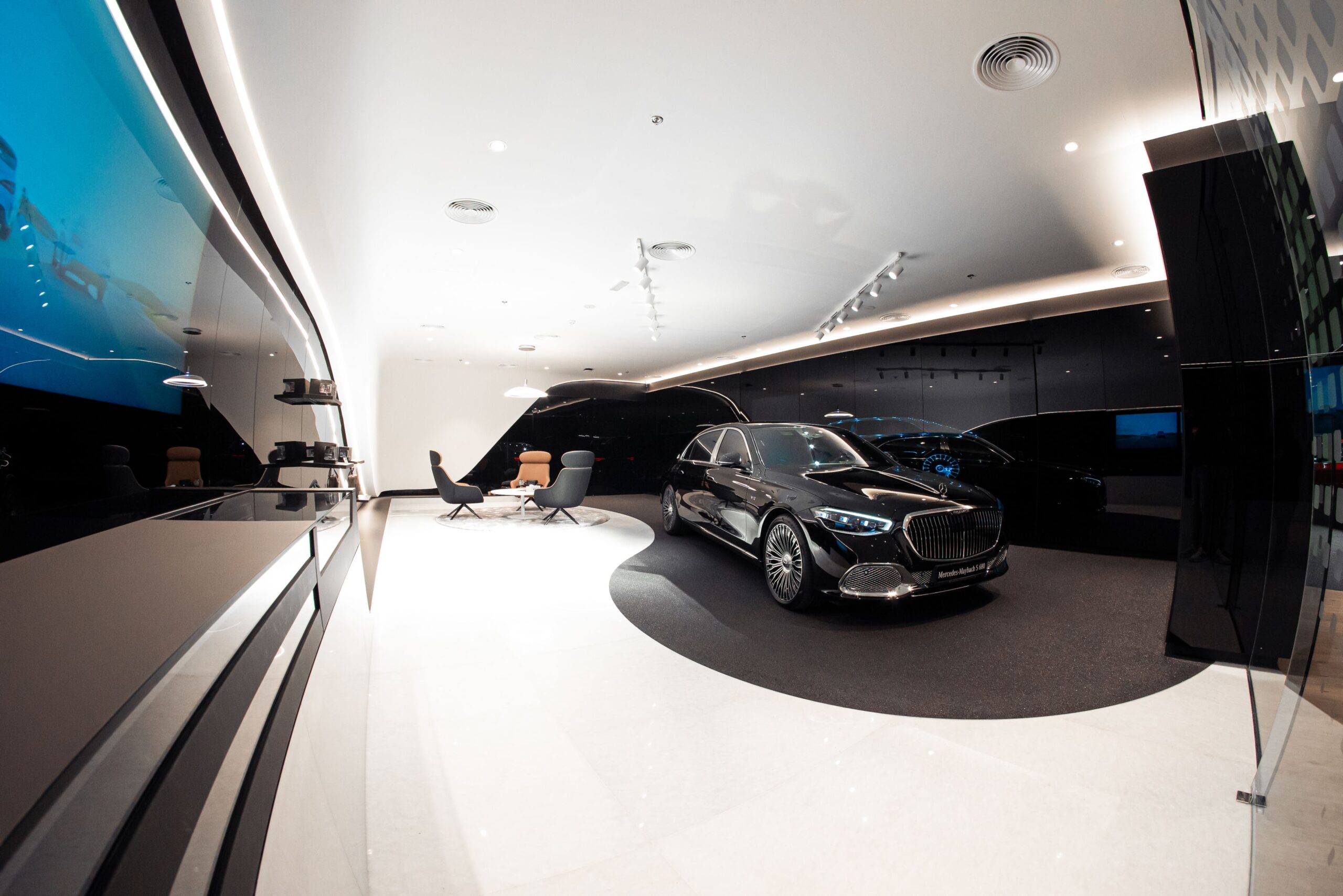 Mercedes-Maybach first display lounge opened in Abu Dhabi by Emirates Motor Company
