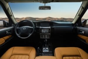 Nissan Patrol Super Safari - Interior 