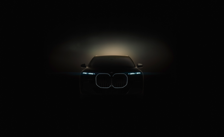 In April BMW will present the all-electric BMW i7