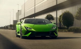 Automobili Lamborghini presents the Huracán Tecnica