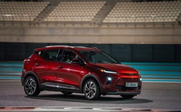Chevrolet Bolt EUV takes to the track at Yas Circuit in collaboration with EV Lab