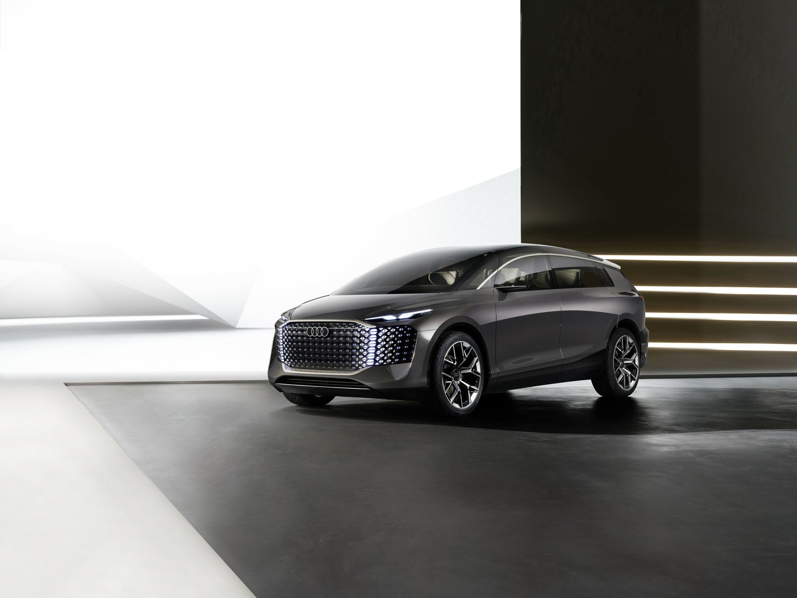 Audi urbansphere designed from the inside out for urban travel