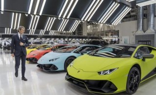 Automobili Lamborghini finishing line