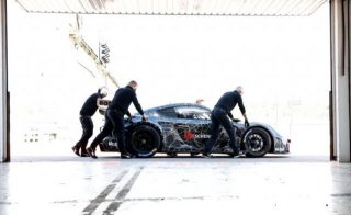 Porsche 718 Cayman GT4 ePerformance reveals the potential of Mission R