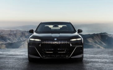 The new BMW 7 Series leaning towards digitalization and automotive luxury