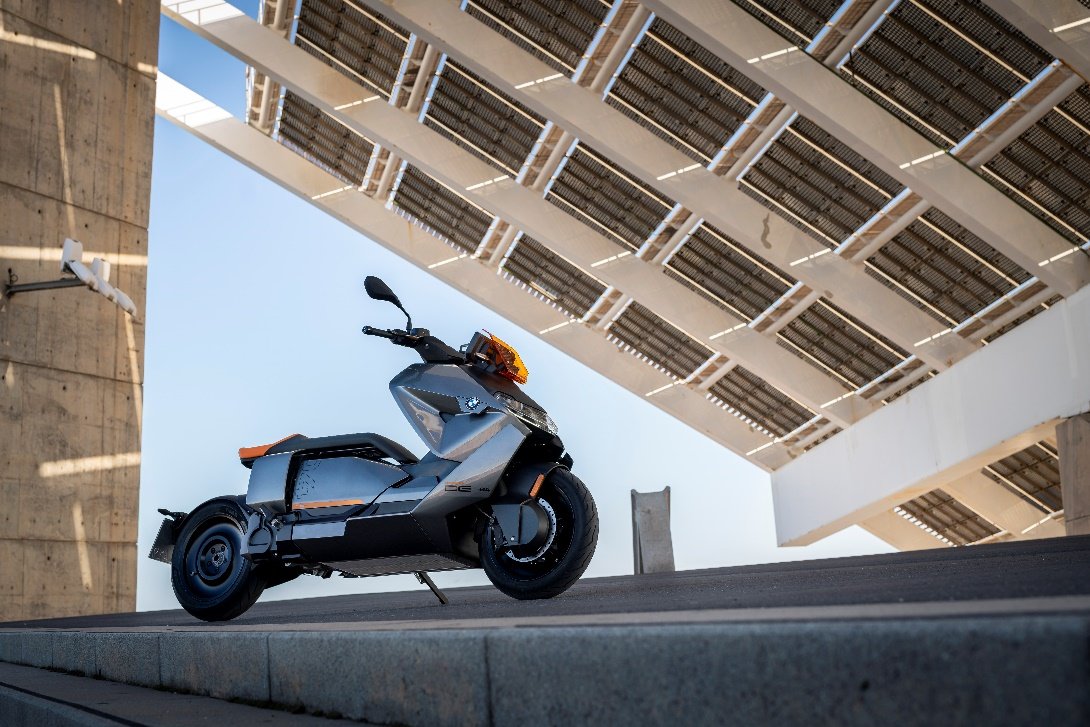 Abu Dhabi Motors announces the arrival of all-new and all-electric BMW Motorrad CE 04