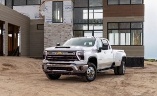 2024 Chevrolet Silverado HD Commands the Road with More Power, Enhanced Interior and Smarter Technology