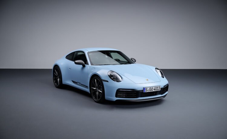 New lightweight sports car: Porsche 911 Carrera T