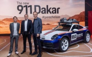 Off-road sports car with the genes of a winner: The new Porsche 911 Dakar