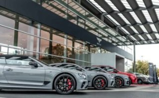 BENTLEY DELIVERS MORE CARS THAN EVER IN 2022