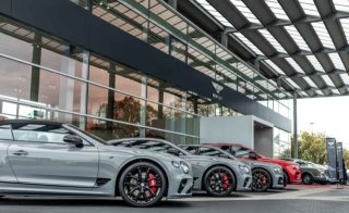 BENTLEY DELIVERS MORE CARS THAN EVER IN 2022