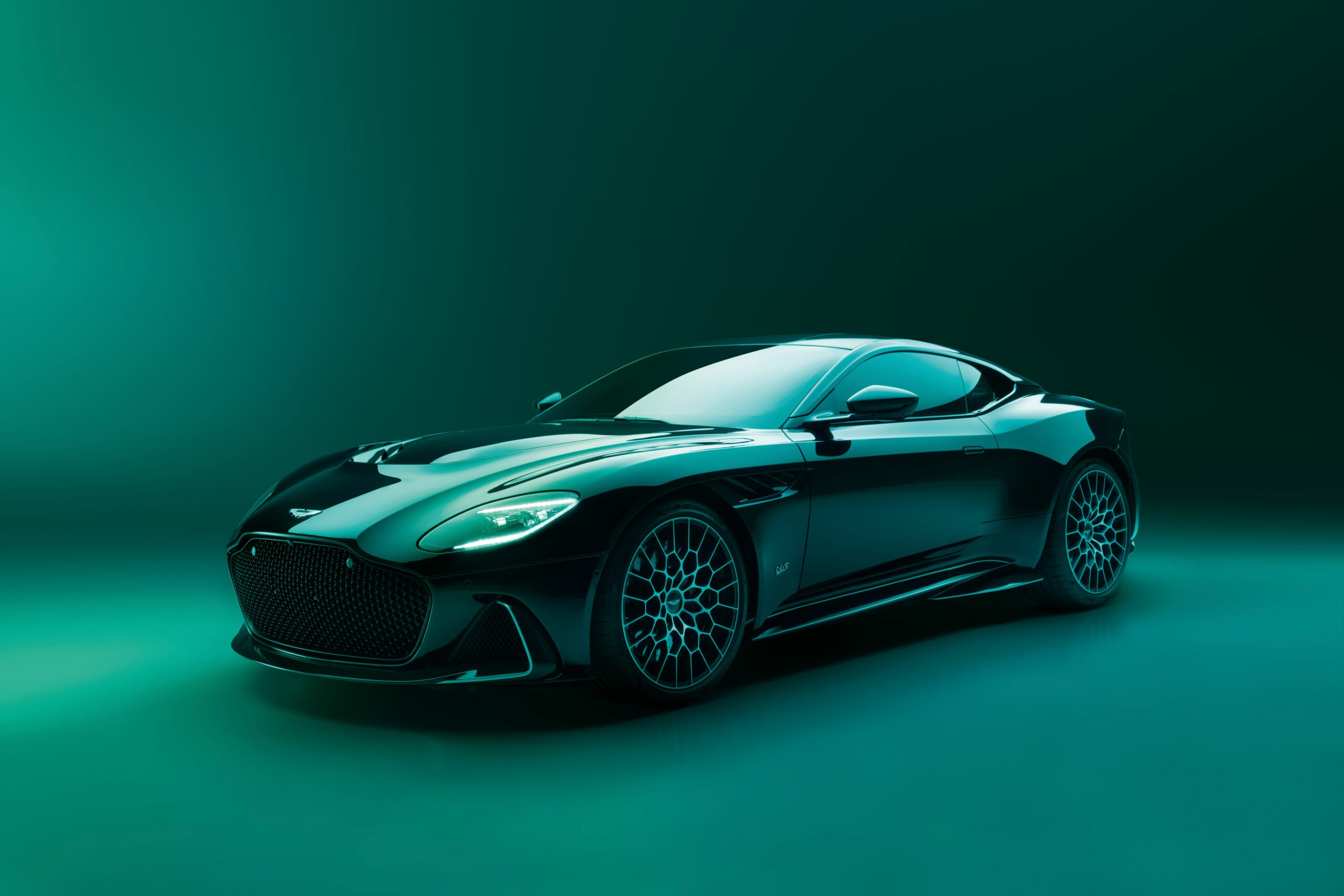 Aston Martin DBS 770 Ultimate raises 750,000 Swiss Francs at charity auction