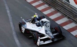 JAGUAR TCS RACING PIONEER CIRCULARITY WITH CASTROL ON EV TRANSMISSION FLUID IN RACE CARS