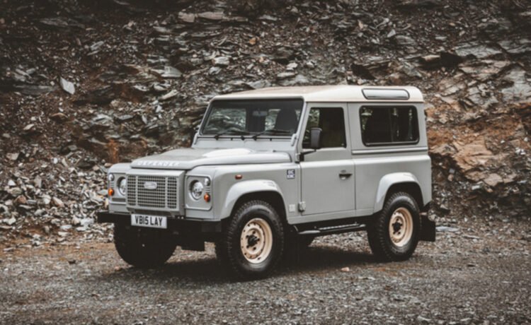 LAND ROVER CLASSIC REVEALED: CLASSIC DEFENDER WORKS V8 ISLAY EDITION