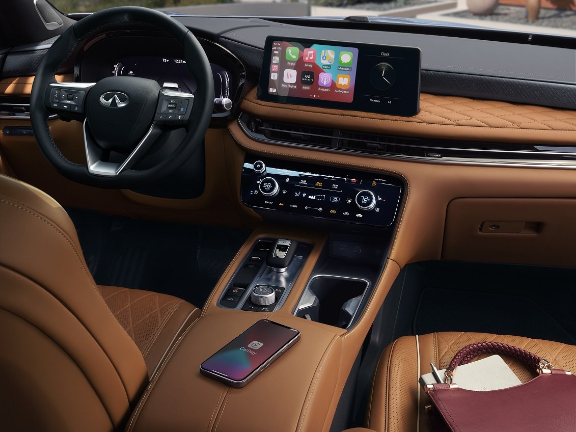 Conquer the UAE heat with INFINITI QX60 AutoDrift.ae