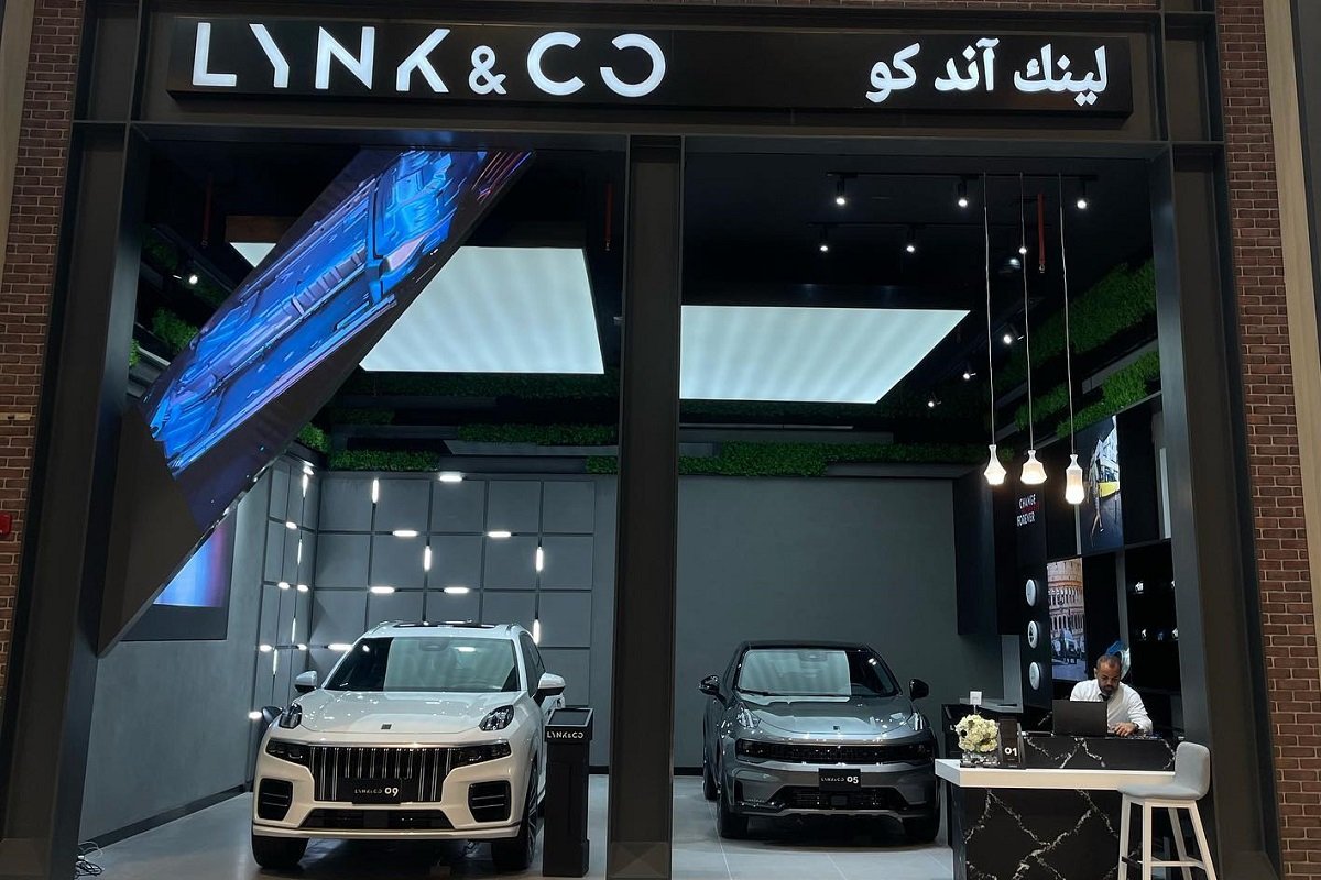 Kuwait's First "Lynk & Co Space" at The Warehouse Mall
