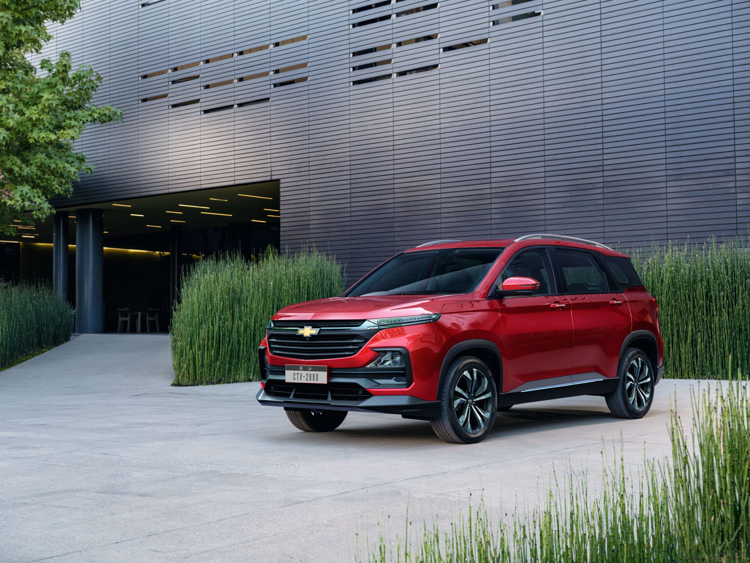 With an affordable price tag and room for the whole family, the 2024 Chevrolet Captiva arrives to the Middle East