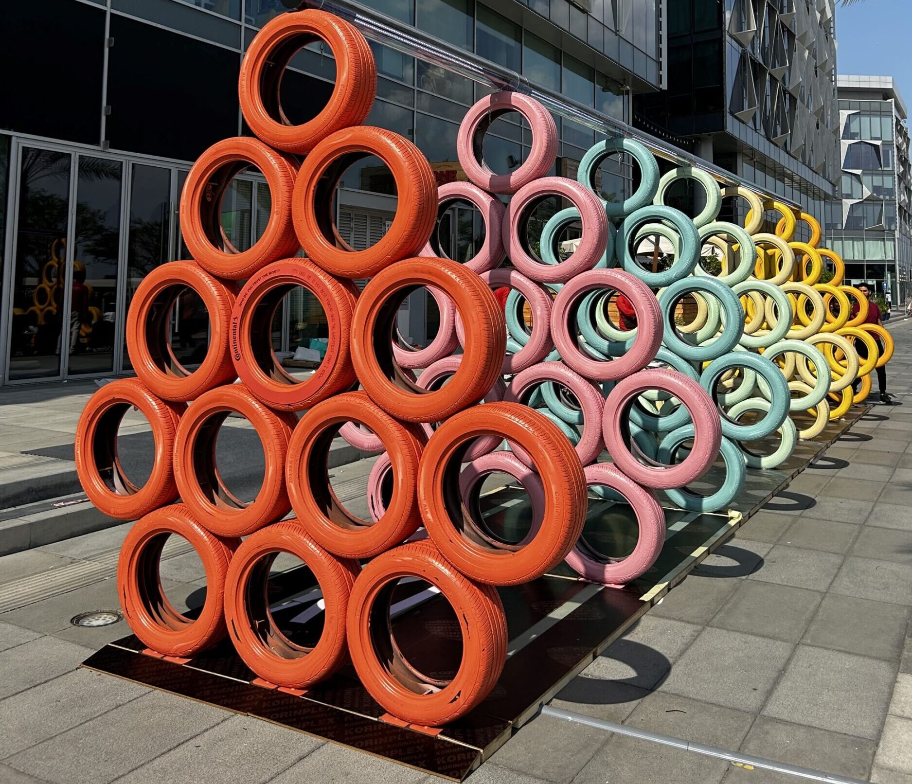 Continental Breathes New Life into Discarded Tyres with Stunning Artistic Display at Dubai Design Week