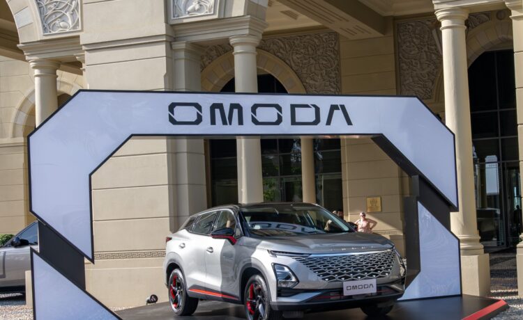 Omoda C5 Exhilarates Automotive Enthusiasts at Exclusive Dubai Debut Event